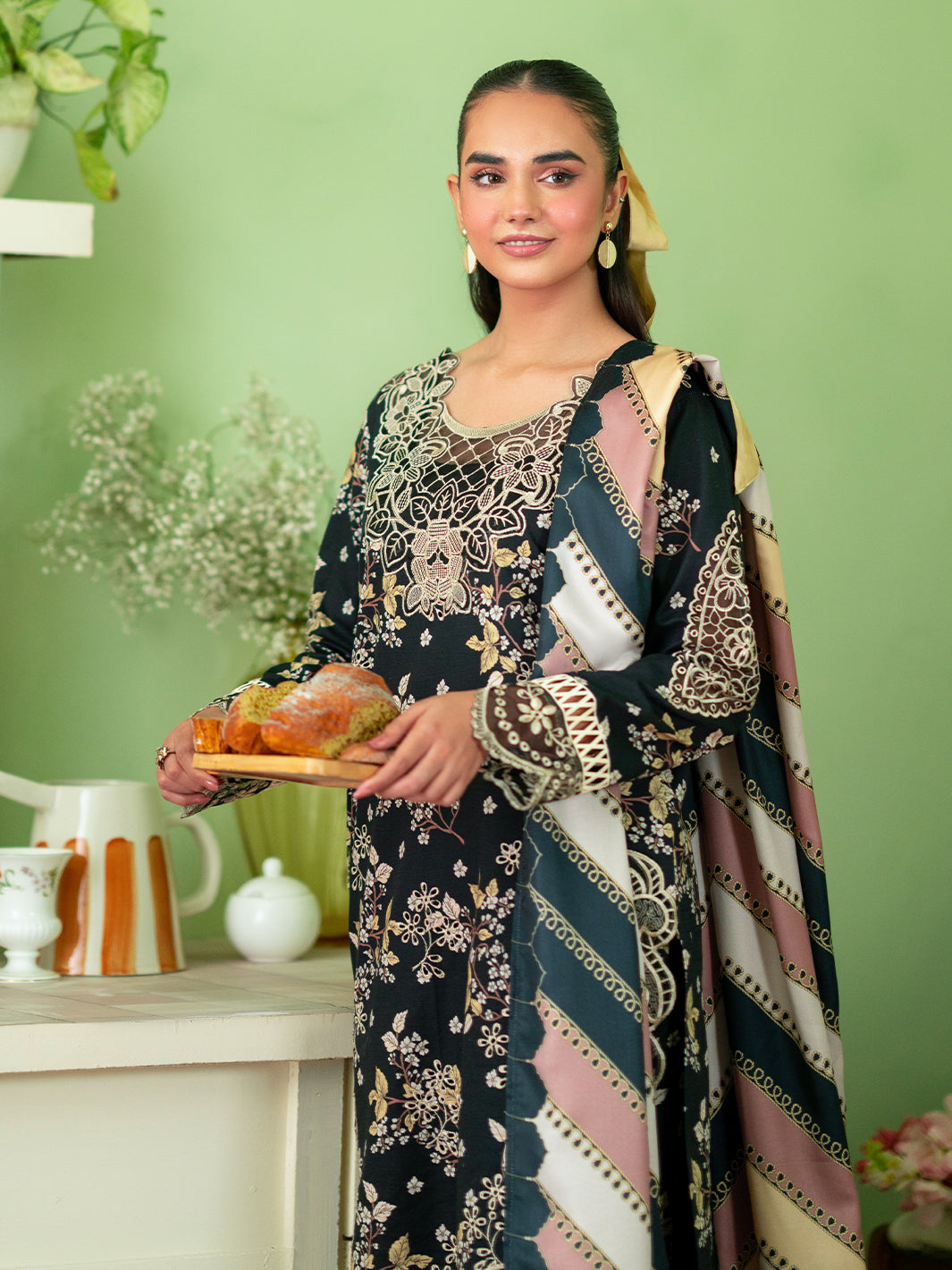 Leila By Mahnur Giselle | 3 PC Khaddar